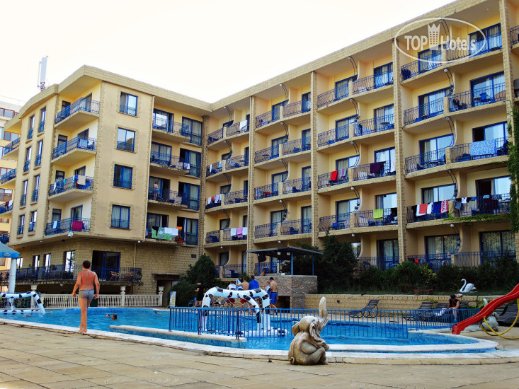 New photos from tourists Dana Palace 3*
