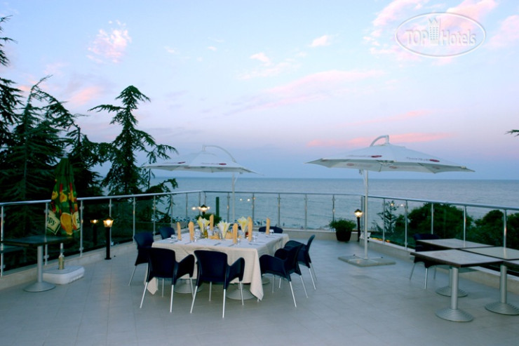 New photos from tourists Луна 4*