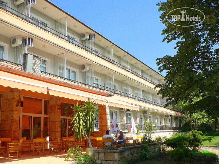 Hotelier's photos ADIS Holiday Inn 2*
