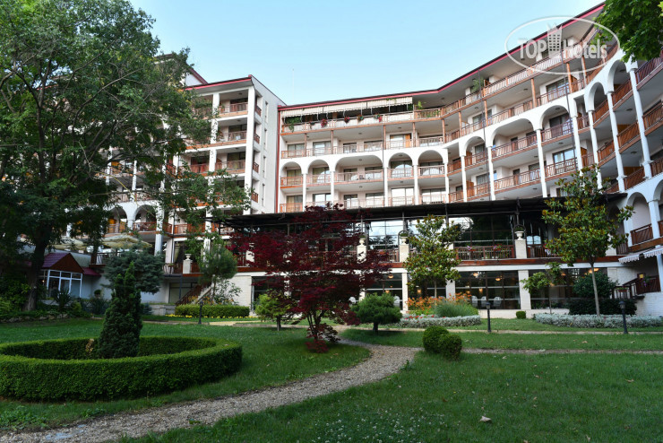 Фото Estreya Residence