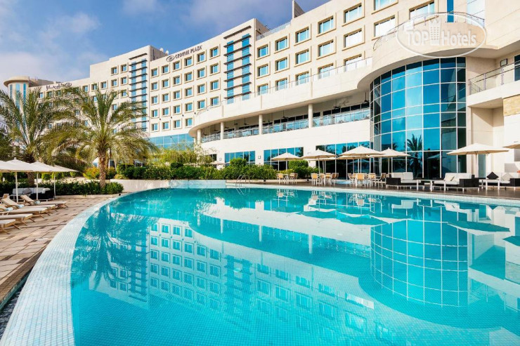 Hotel photo Crowne Plaza Muscat OCEC 4*