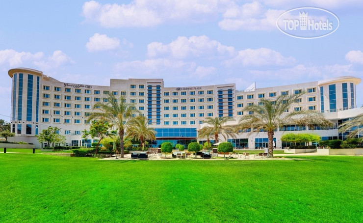 Hotel photo Crowne Plaza Muscat OCEC 4*
