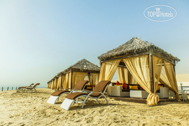 New photos from tourists Regency Sealine Camp