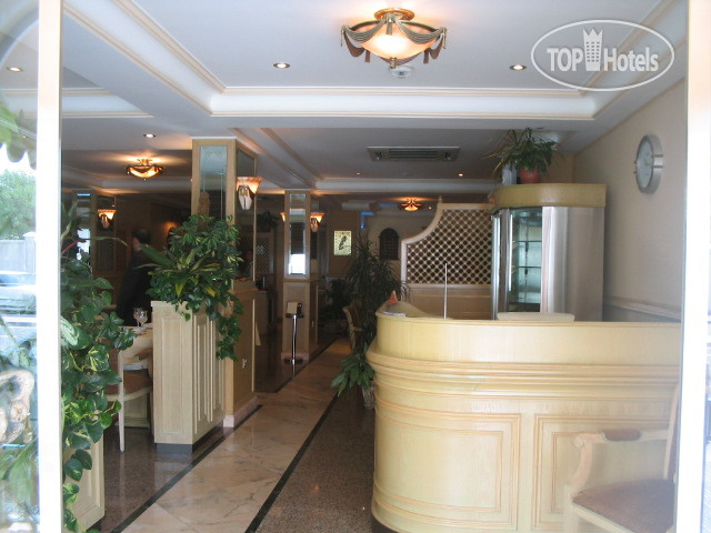 New photos from tourists Al Bustan 4*