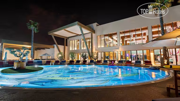 Hotel photo Fuwairit Kite Beach, Tapestry Collection by Hilton 4*