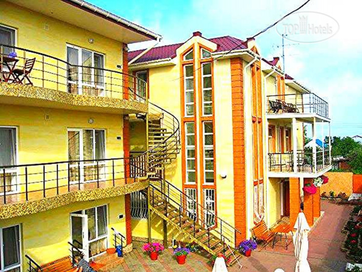 Hotel photo Адам и Ева 3*