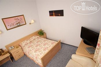 New photos from tourists Old Port Hotel Borispol 3*