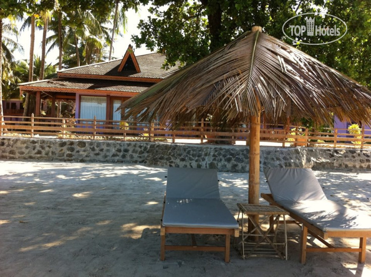 New photos from tourists Crescent Cove Resort