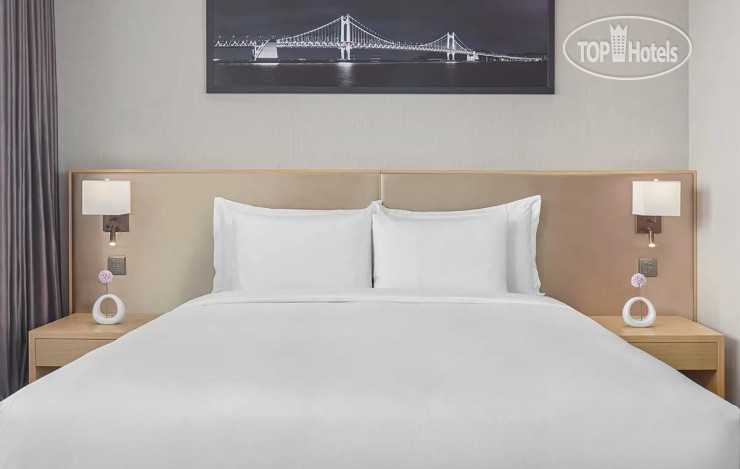 Hotelier's photos Avani Central Busan Hotel 4*