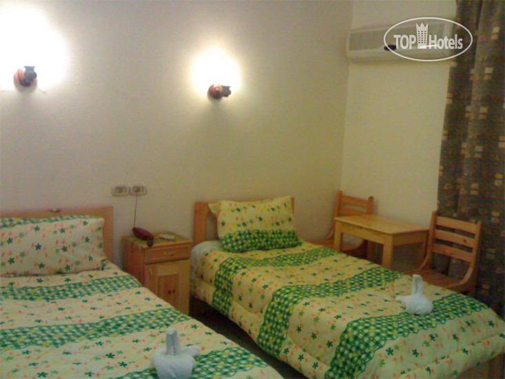 New photos from tourists May Fair Hotel
