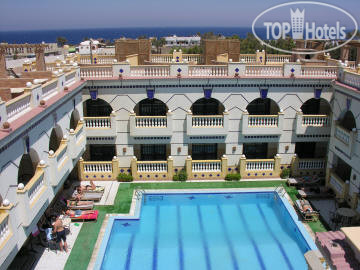 Hotelier's photos La Reine 3*
