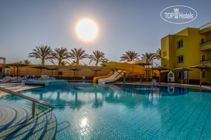 Hotelier's photos Palm Beach Resort 4*