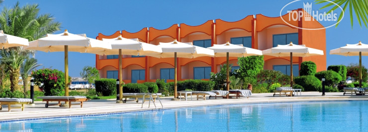 Hotelier's photos The Three Corners Happy Life Beach Resort 4*