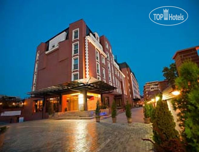 Hotelier's photos Ramada Hotel & Suites Bucharest North 4*