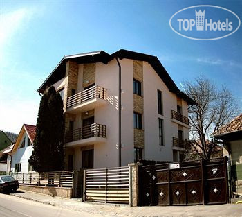 Hotelier's photos Twins 4*
