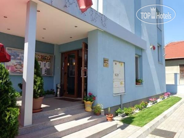 New photos from tourists Hotel Lyra 3*