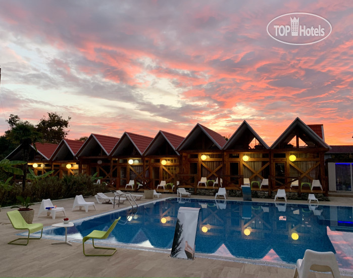 New photos from tourists Grand Hotel Sukhum 4*