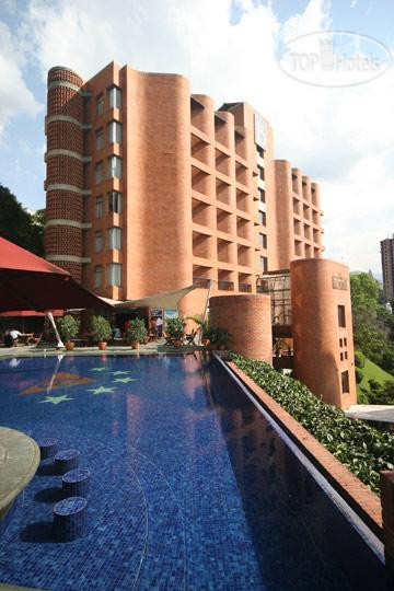 New photos from tourists Dann Carlton Belfort 5*
