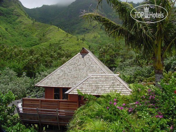 Hotelier's photos Legends Resort Moorea 4*