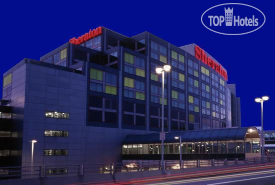 Фото Sheraton Gateway Hotel in Toronto International Airport