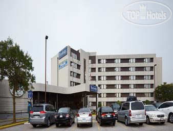 Фото Travelodge Toronto East