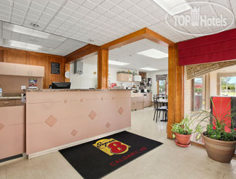 Photos Super 8 Village Calgary AB