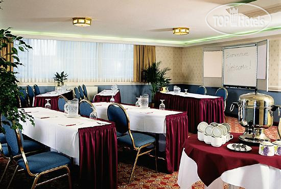 New photos from tourists Four Points by Sheraton Montreal Centre-Ville 4*