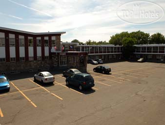 Hotel photo Days Inn by Wyndham Montreal East 3*