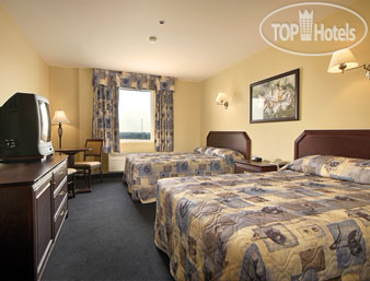 New photos from tourists Super 8 Montreal QC 3*