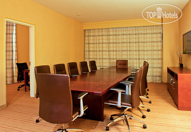 New photos from tourists Courtyard Ottawa East 3*