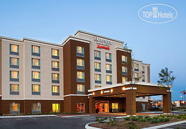 Hotelier's photos Fairfield Inn & Suites Toronto Mississauga 3*