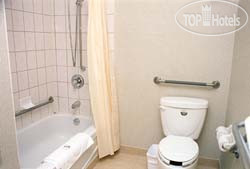 New photos from tourists Days Inn Toronto West Lakeshore 3*