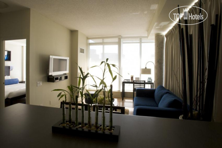 New photos from tourists Cosmopolitan Toronto 4*