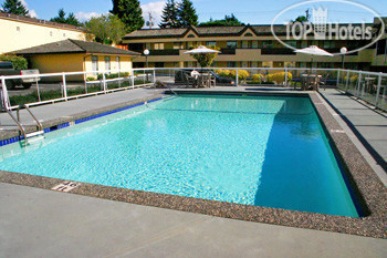 Hotelier's photos Best Western Capilano Inn & Suites 2*