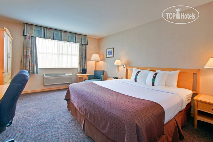 New photos from tourists Holiday Inn West Kelowna 3*