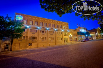 Hotelier's photos Best Western Plus Baker Street Inn & Convention Centre 3*
