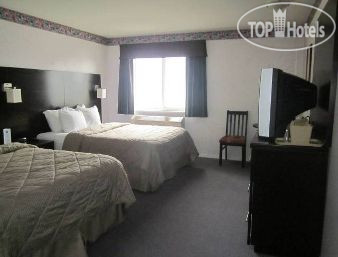 New photos from tourists Super 8 West Kelowna, BC 2*