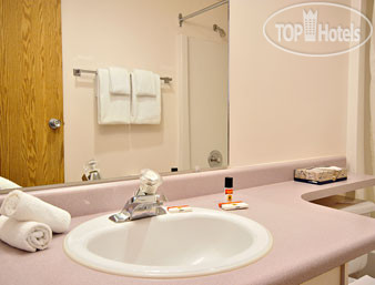 New photos from tourists Super 8 Merritt BC 2*