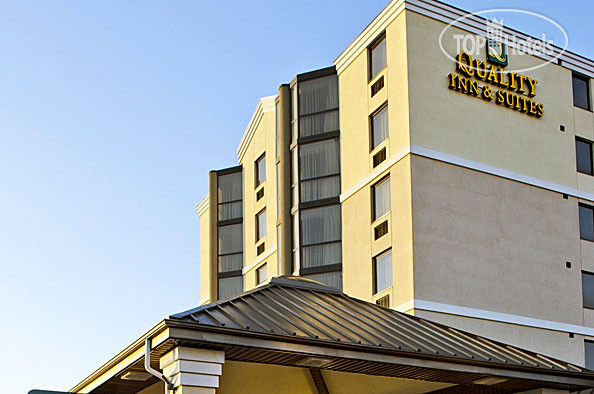 Hotel photo Quality Inn & Suites Bay Front 3*