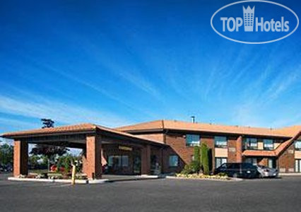Hotelier's photos Comfort Inn Sudbury 2*
