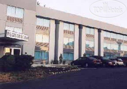 Hotelier's photos Rodeway Inn Fallsview 3*