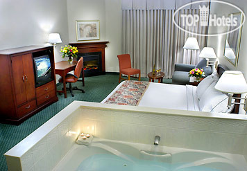 New photos from tourists Courtyard Niagara Falls 4*