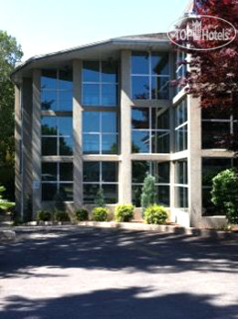 Hotelier's photos Best Western Little River Inn 2*
