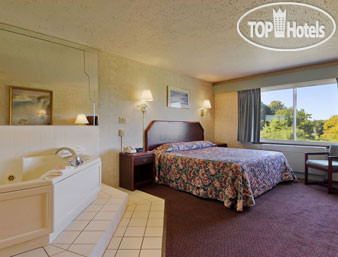 New photos from tourists Howard Johnson Closest to the Falls and Casino 2*