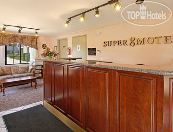 Hotelier's photos Super 8 Guelph 3*