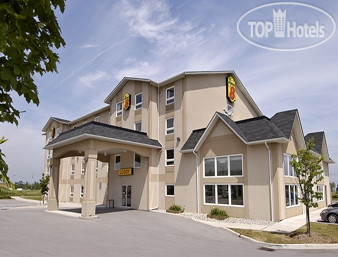 Hotelier's photos Super 8 Grimsby Ontario 3*