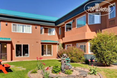 New photos from tourists Holiday Inn Express Red Deer 2*