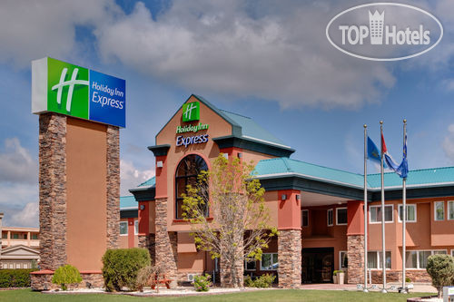 Hotelier's photos Holiday Inn Express Red Deer 2*