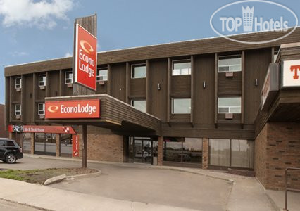 Hotelier's photos Econo Lodge Lloydminster 2*
