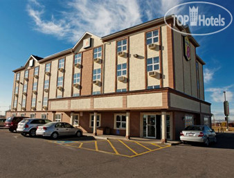 Hotelier's photos Super 8 Calgary - Airport 2*